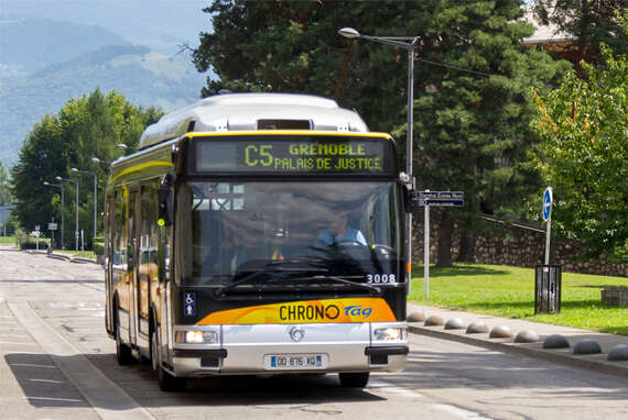 bus chrono TAG sur la ligne C5 Palais de Justice